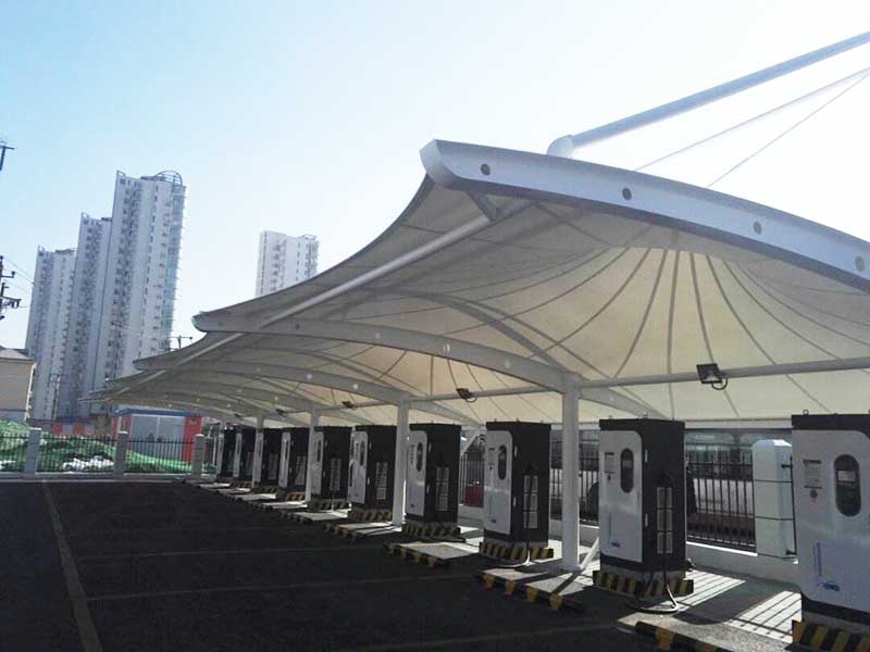 選擇膜結(jié)構(gòu)停車(chē)棚需要考慮哪些問(wèn)題？